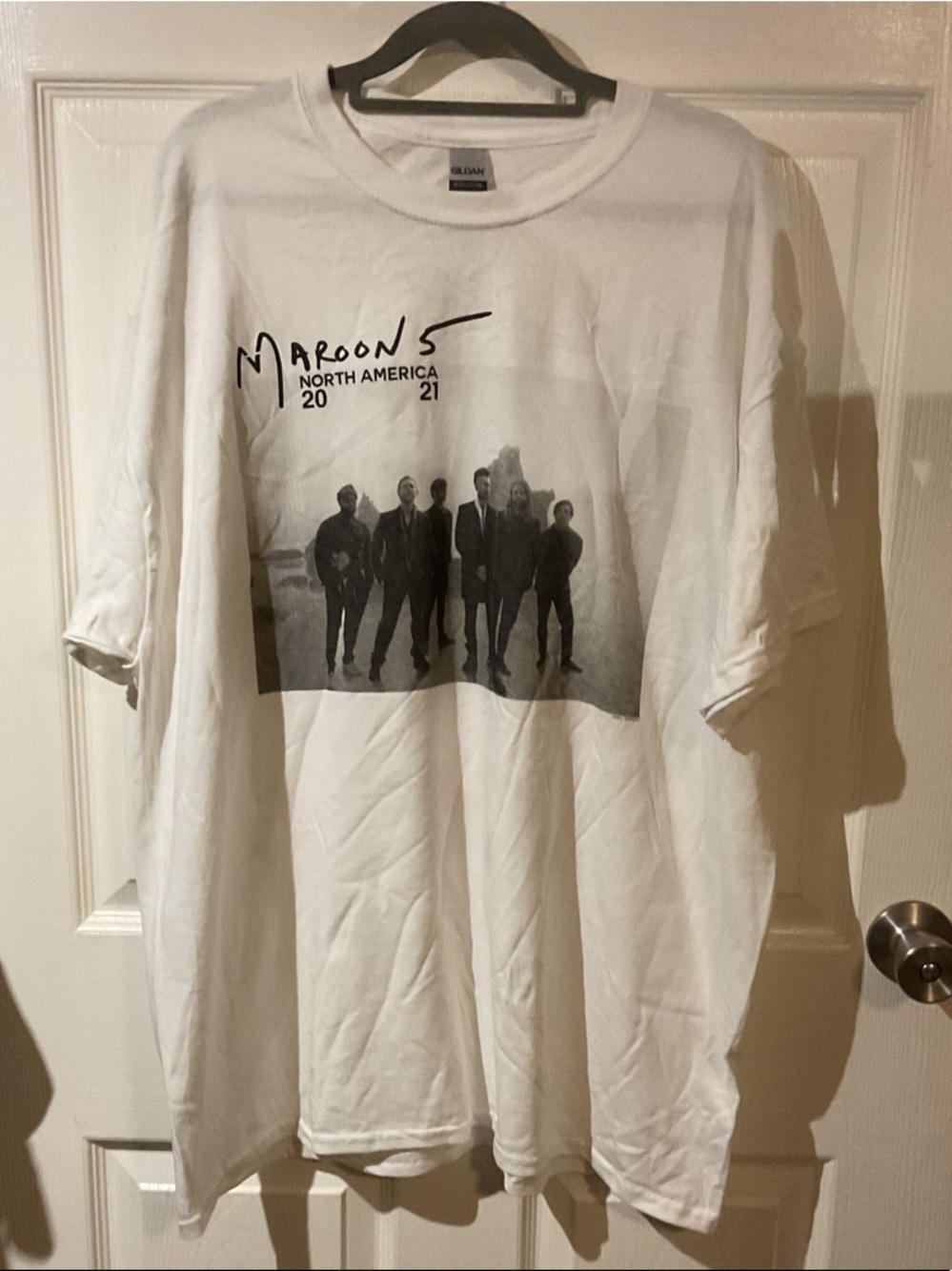 NWOT White Maroon 5 North America 2021 Graphic Tee
